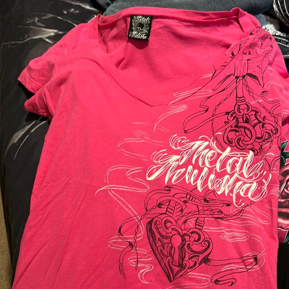 V neck medium Metal Mulisha